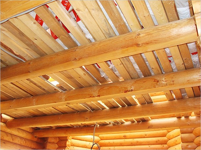 Отделка потолка в деревянных домах - цены, варианты фото